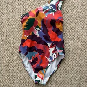 Boden NWT Swimsuit Sorrento One-Shoulder Floral Print bathing suit US 8 gorgeous
